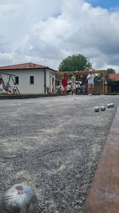 Villa Jacuzzi, Terrain De Petanque Et Aire De Jeux Vue Sur Les Pyrenees Seilhan Eksteriør billede